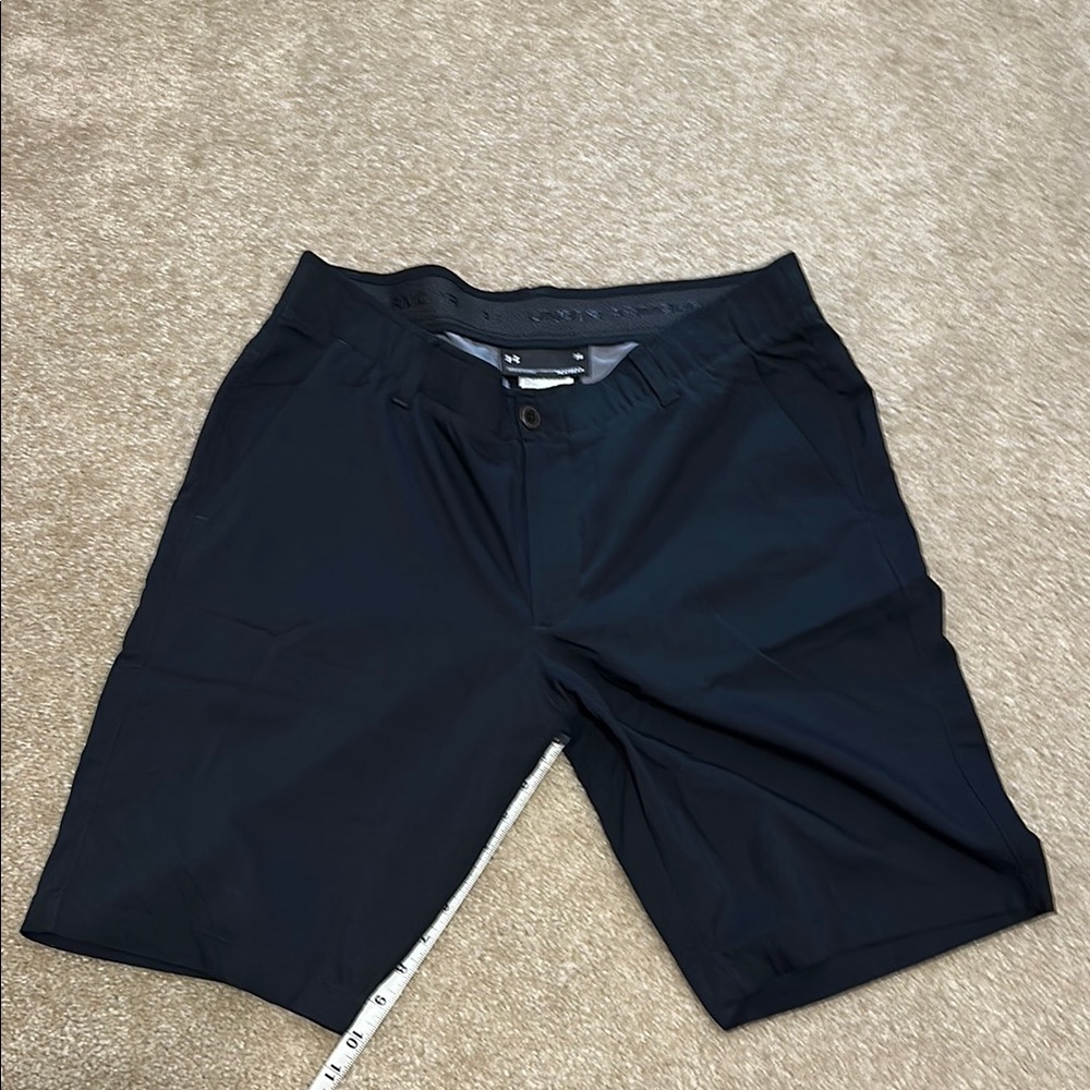 Men's Under Armor Black Shorts-Size 36